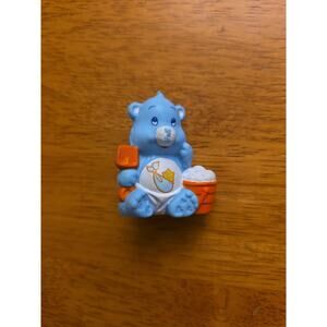 Vintage 1984 THE CARE BEARS BABY TUGS BEAR PVC Toy Figure AGC Teddy Cake Topper